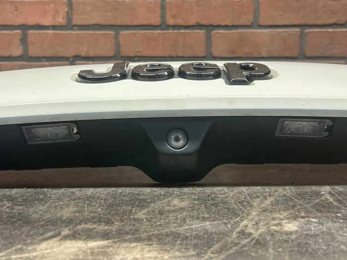 15-21 OEM JEEP GRAND CHEROKEE SRT PW7 TAILGATE TRIM REAR VIEW CAMERA 1WD55TRMAD