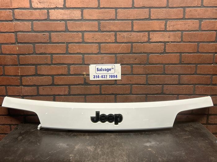 15-21 OEM JEEP GRAND CHEROKEE SRT PW7 TAILGATE TRIM REAR VIEW CAMERA 1WD55TRMAD