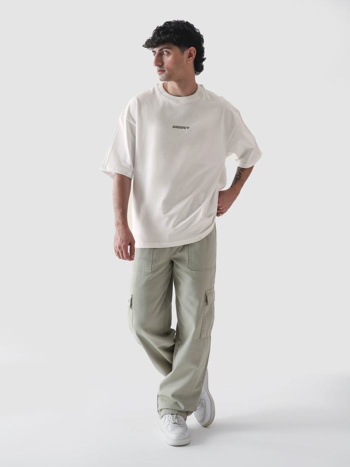 White essential blank t-shirt couple lifestyle shot streetwear Pakistan – GROOVY
