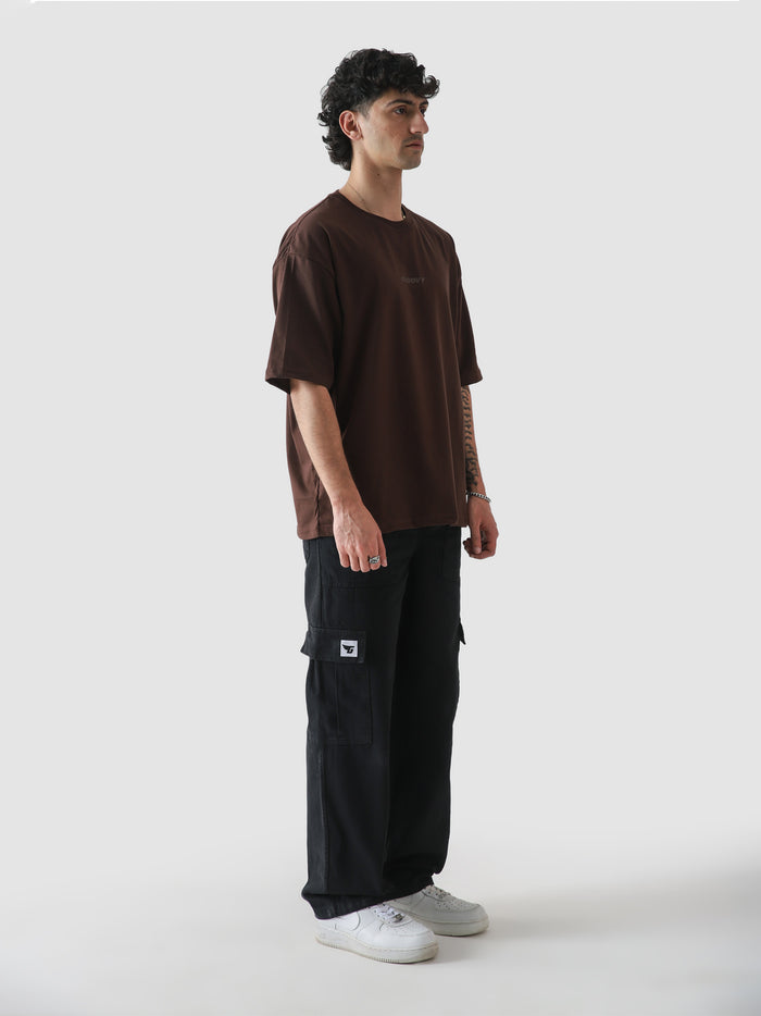 Mocha brown essential tee male model side angle streetwear Pakistan – GROOVY
