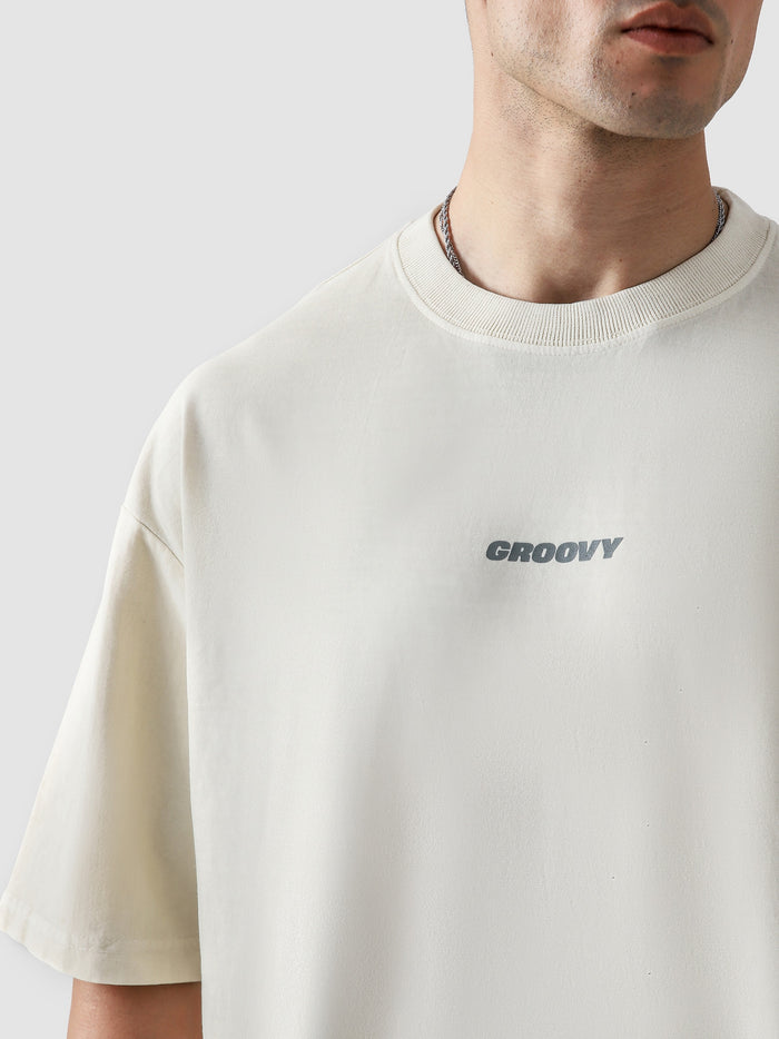Cream Washed Blank Tee Couple Lifestyle Shot – GROOVY Pakistan