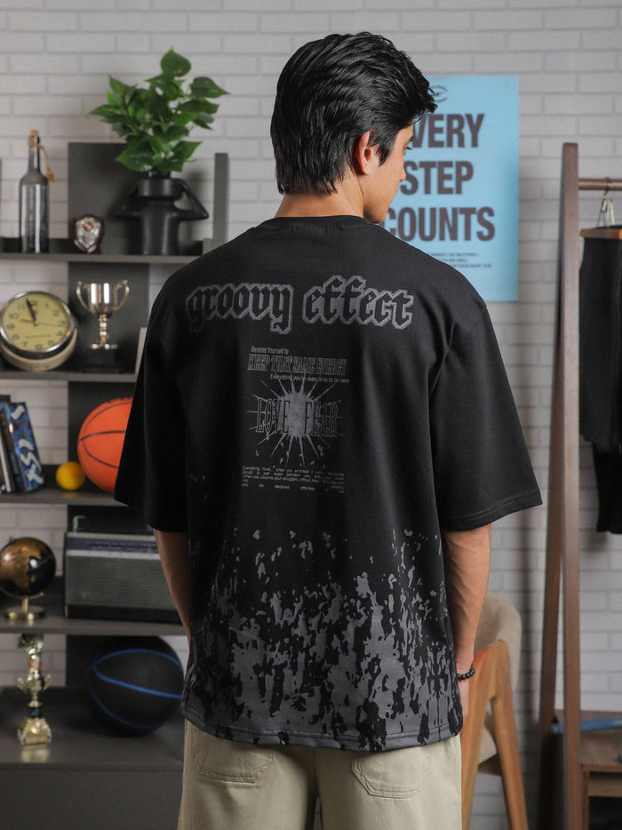Keep That Same Energy tee additional lifestyle shot streetwear Pakistan – GROOVY
