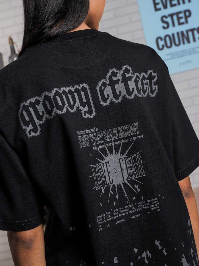 Keep That Same Energy tee couple lifestyle shot black streetwear Pakistan – GROOVY