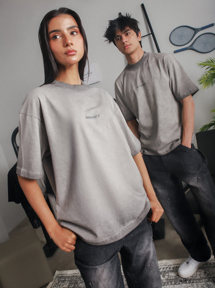Oil fade blank t-shirt couple lifestyle shot streetwear Pakistan – GROOVY