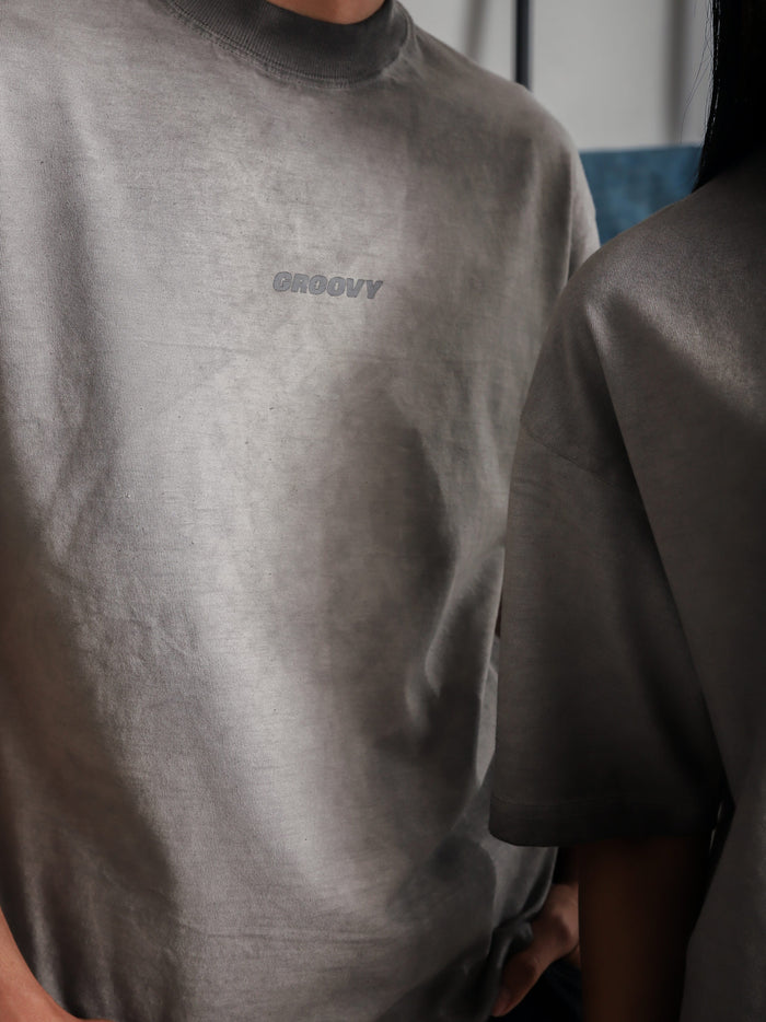 Oil fade blank tee female model back view oil washed Pakistan – GROOVY