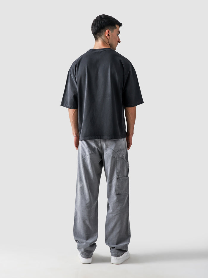 Shadow Grey Washed Blank Tee Female Model Front View – GROOVY Pakistan